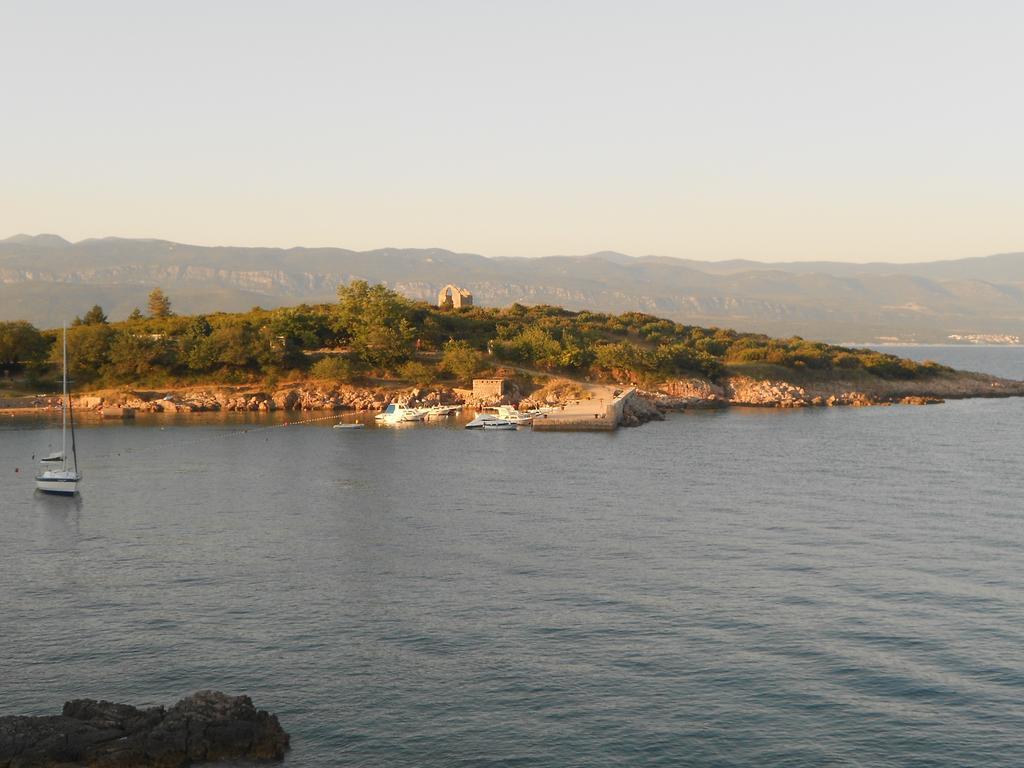 Apartment Andrija Vrbnik Zewnętrze zdjęcie