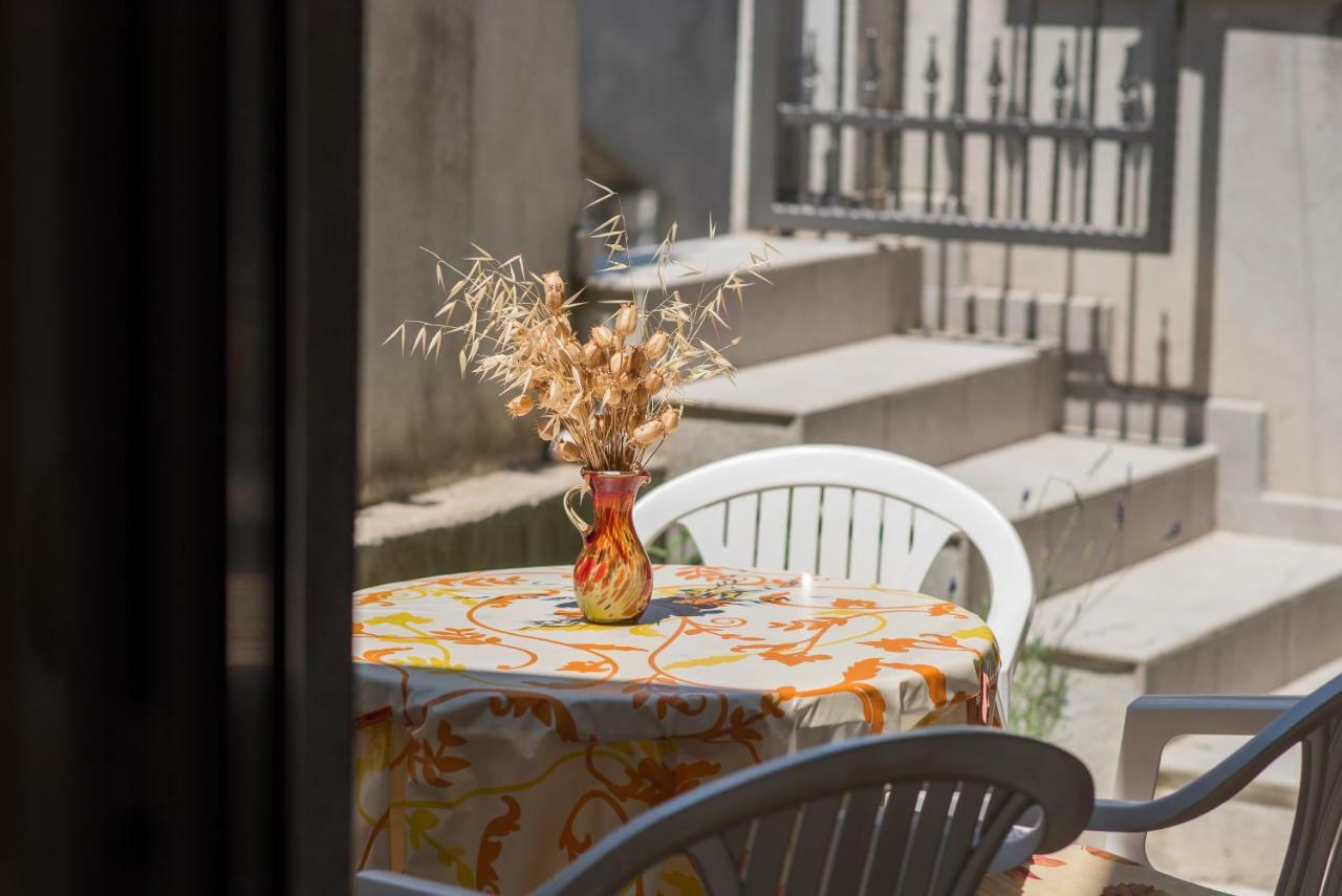 Apartment Andrija Vrbnik Zewnętrze zdjęcie